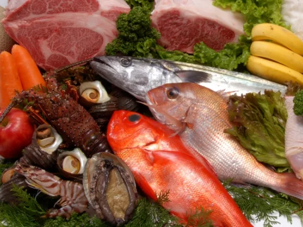 鮮魚加工スタッフ【鮨の製造やパック詰めや品出し作業など】の画像