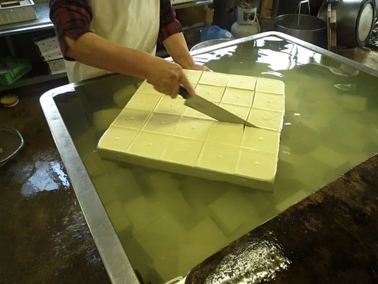 豆腐製造スタッフ【フードセンターでの豆腐の製造や洗浄業務】の画像