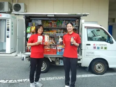 移動店舗スタッフ【お買い物に困っている方へ軽自動車での商品販売】の画像