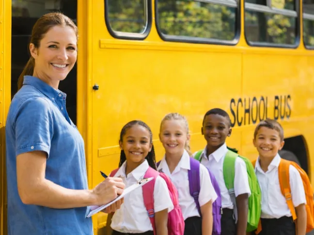 インターナショナルスクールバスの添乗員【見守り支援】の画像