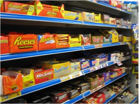 (短期) 米軍基地内ショッピングストア販売・接客・商品補充スタッフの画像