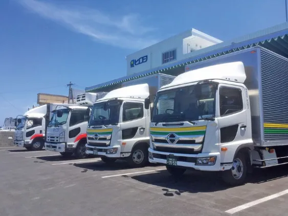 大型ドライバー【8t～10tトラックを使用しての配送業務】の画像