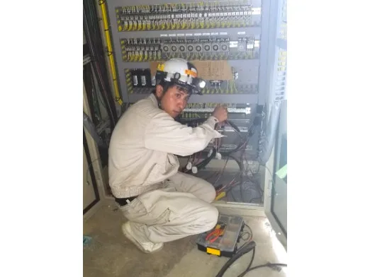 電気工事スタッフ（未経験可）【機材や資材の準備などの補佐業務】の画像