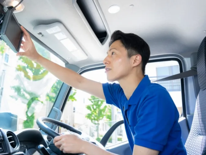 燃料配達兼店舗スタッフ【燃料を届ける配送や洗車・給油などの店舗業務など】の画像