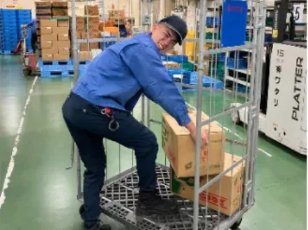 青果物の仕分けスタッフ【倉庫内の野菜や青果物の移動等】の画像