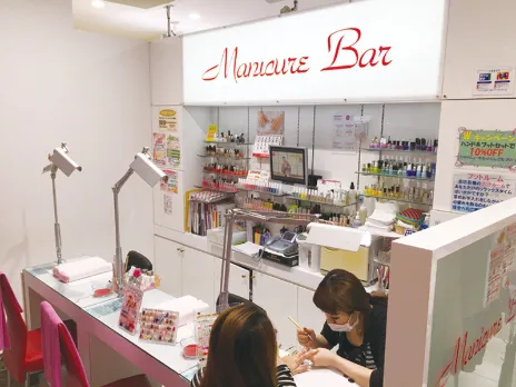 ネイリスト【ネイルのカウンセリングやケアおよび施術】の画像