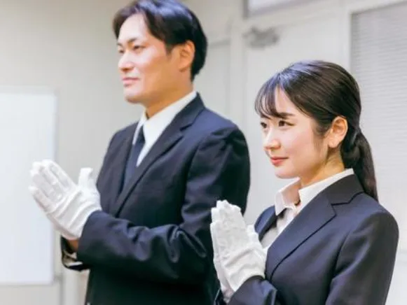 セレモニー補助スタッフ【ご葬儀の運営及び会場設営や片付け等】の画像