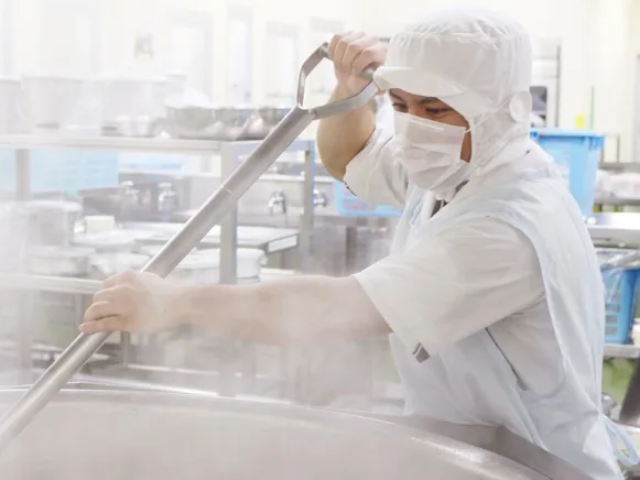 調理補助【新しくオープンする給食センターでの調理や配送補助および洗浄など】の画像