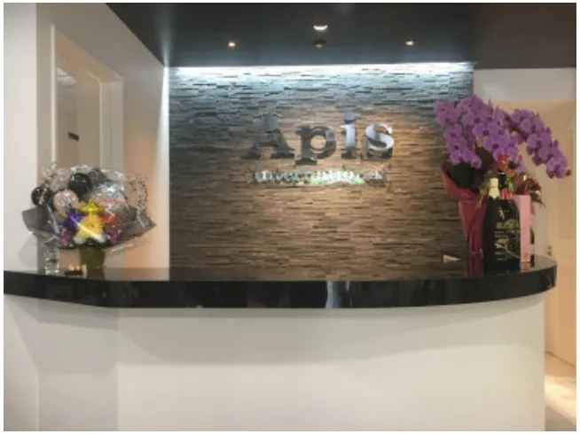 レンタカースタッフ【配車や洗車及び受け付け対応業務など】の画像