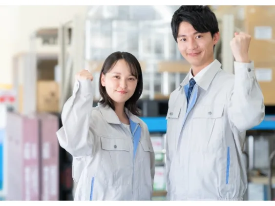 商品ピッキング作業スタッフの画像