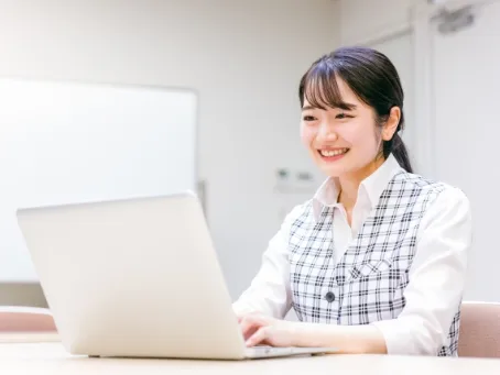 事務スタッフ【造船会社での請求書や見積書作成及び総務全般のお仕事】の画像