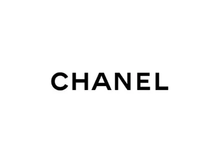 CHANELでの販売スタッフ【バッグやウェアおよび小物などの接客販売】の画像