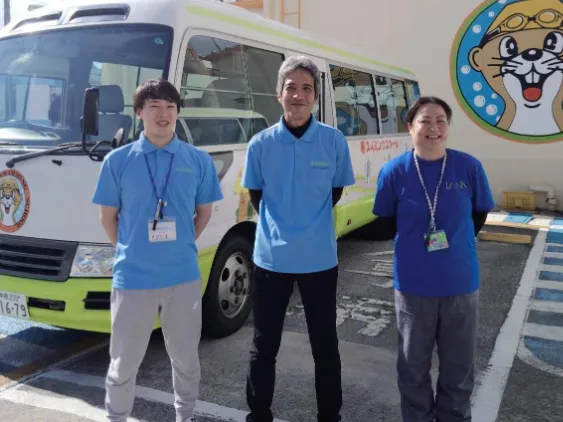 送迎バス運転手【スイミングスクール利用者の送迎業務】の画像