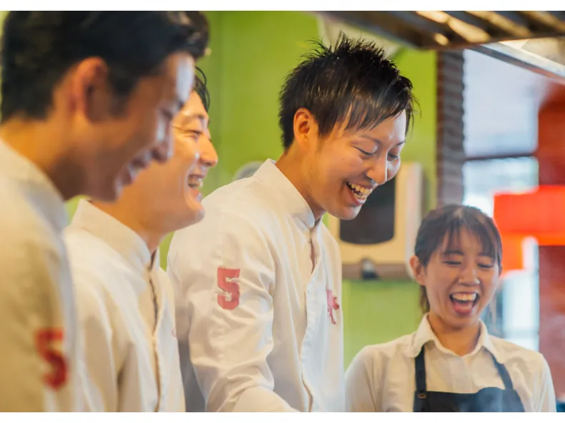 キッチンスタッフ【料理の盛り付けや仕込みなどの調理全般】の画像