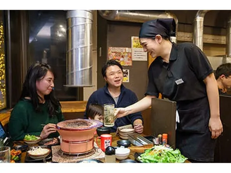 店舗スタッフ【焼肉店でのホール兼キッチン業務】の画像