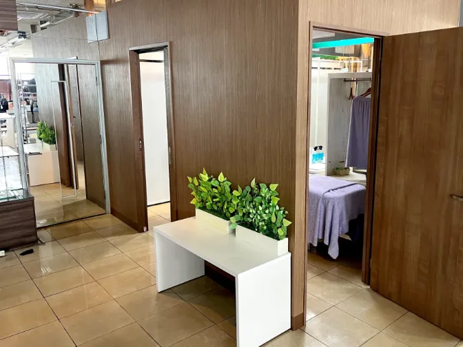 エステセラピスト補助兼事務スタッフ【セラピストの補助や事務および小物の検品等】の画像