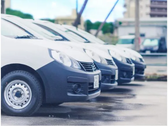 レンタカースタッフ（未経験者可）【車の回送および洗車など】の画像