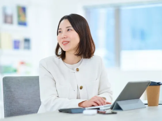 (未経験可)事務スタッフ【船舶関連のデータ入力や予約受付など】の画像