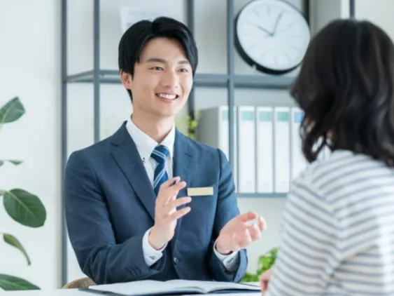 不動産営業スタッフ【物件の情報収集および仲介物件の営業活動】の画像