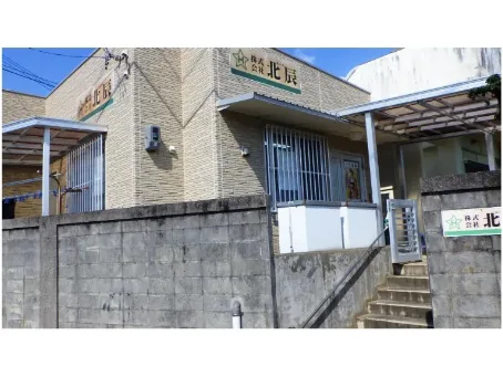 発電設備の補修兼塗装スタッフの画像