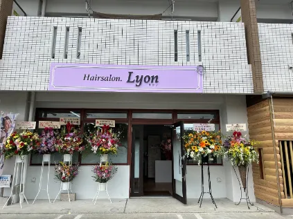 ヘアースタイリスト【カットやカラー及びパーマの中で得意な施術から選択】の画像