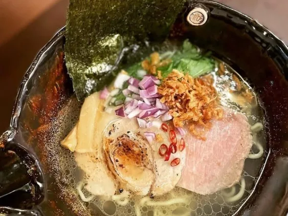 ラーメン店の店舗スタッフ（未経験可）の画像