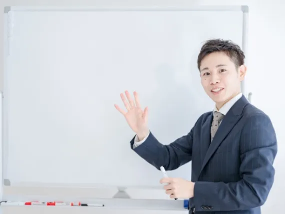 塾講師(未経験可/教室長候補)【中学生を対象とした授業の運営】の画像