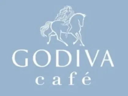 チョコレートブランド（ゴディバ）でのカフェスタッフの画像