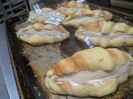 パン製造スタッフ【パンの成形と包装作業など関連する業務】の画像