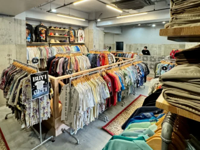 (未経験可)販売スタッフ【古着ショップにて接客や販売および商品整理などのお仕事】の画像