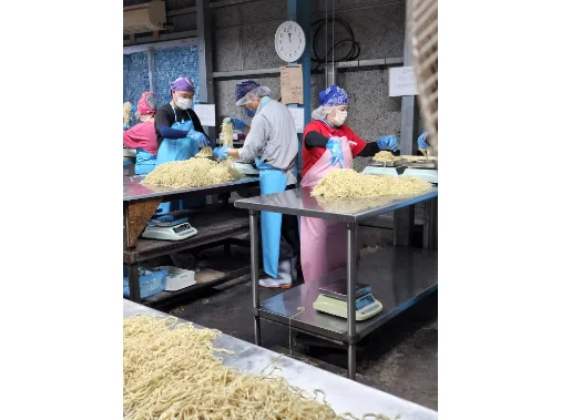 （未経験可）製造兼配達スタッフ【工場内での製麺およびスーパーや飲食店への配達】の画像