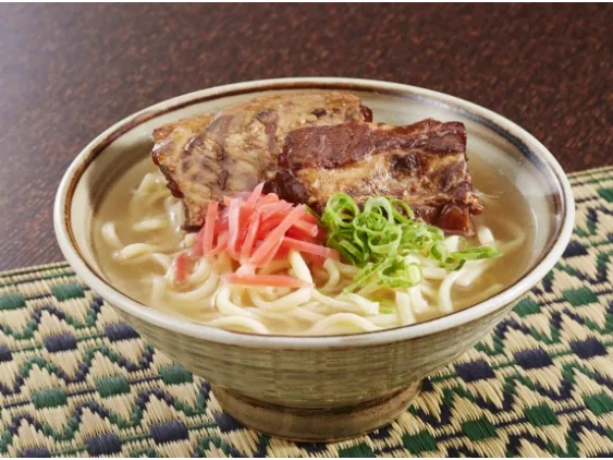 キッチンおよびホールスタッフ（沖縄そば屋さんでのホールおよび簡単な調理業務）の画像