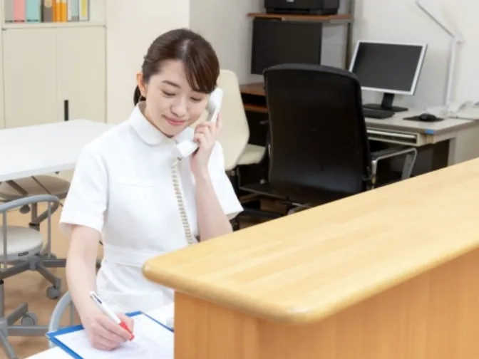 (未経験可・短時間)電話応対スタッフ【診療や予約についての問い合わせ対応】の画像
