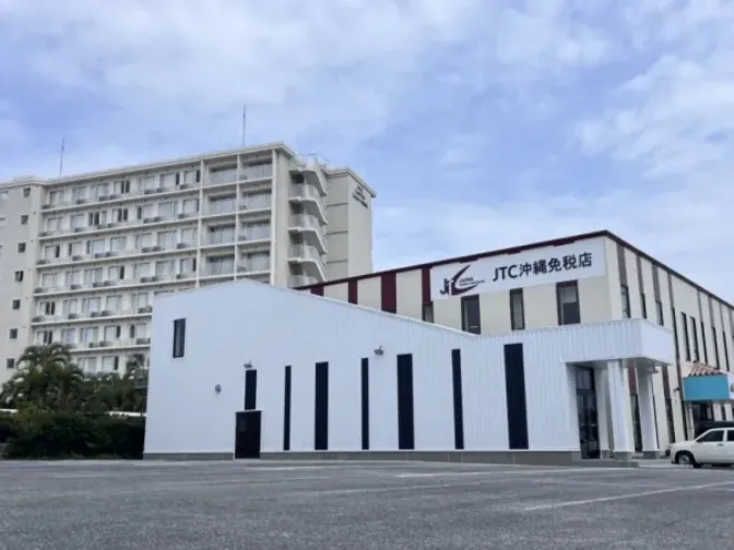 (未経験可)免税店スタッフ【観光客への中国語での接客やレジ及び商品整理など】の画像