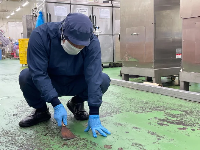 (未経験可)設備・備品等の洗浄スタッフ【工場内外の設備洗浄やメンテナンス作業】の画像