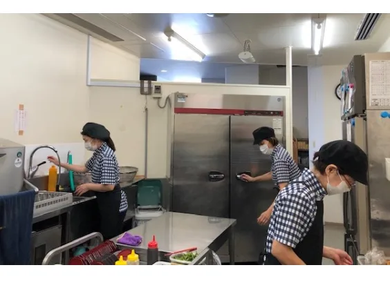 調理補助【健康管理センターで健康診断終了後のお食事の提供】の画像