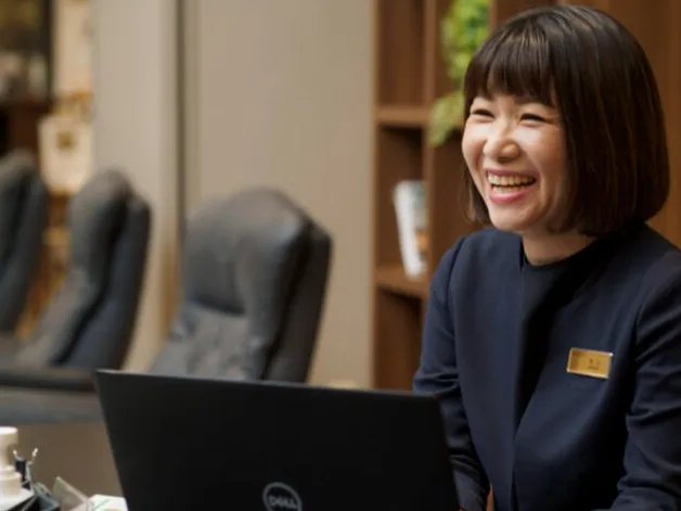 事務・接客スタッフ【レジ業務や発注入力およびお客様対応や電話対応など】の画像