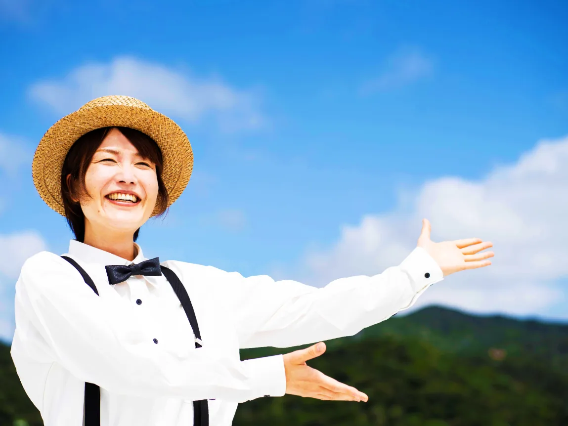 クリーンサービススタッフ【パーク内の清掃やゲストサービス対応など】の画像