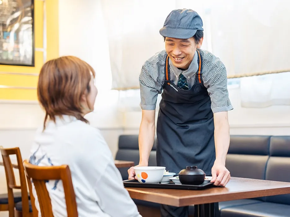 ホール・キッチンスタッフ【牛めしの提供や接客およびカンタンな調理など】の画像
