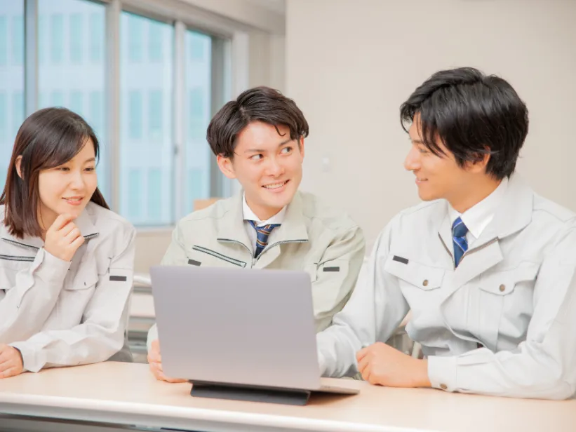 プラント設備の製作及び据付工事の営業活動スタッフの画像