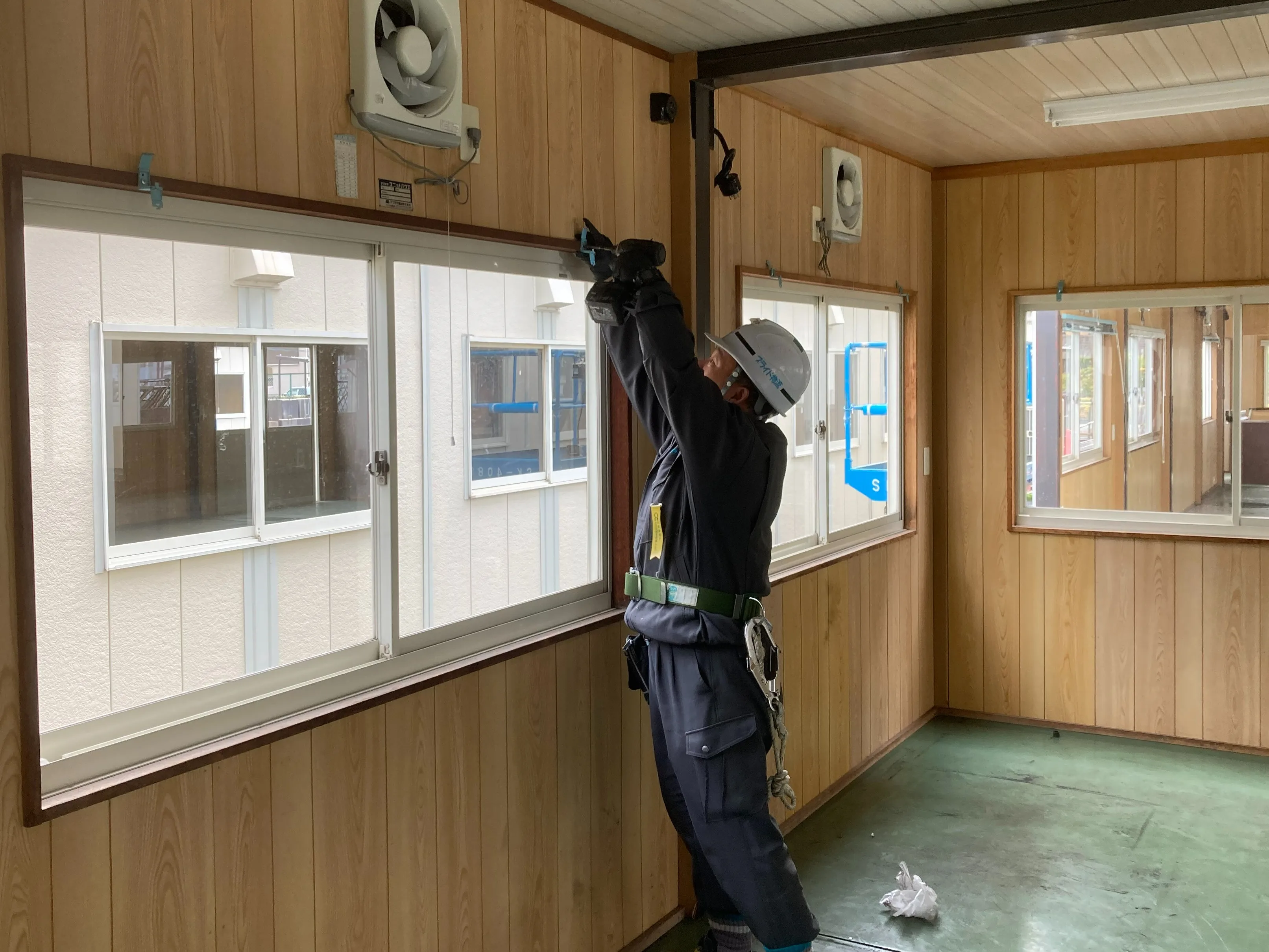 ユニットハウスのメンテナンス業務の画像