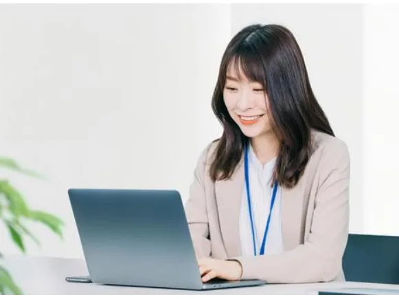 事務補助スタッフの画像