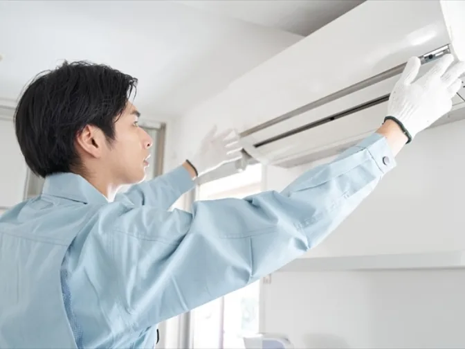 空調電気工事スタッフ【エアコンの取り付け業務や修理や洗浄など】 の画像