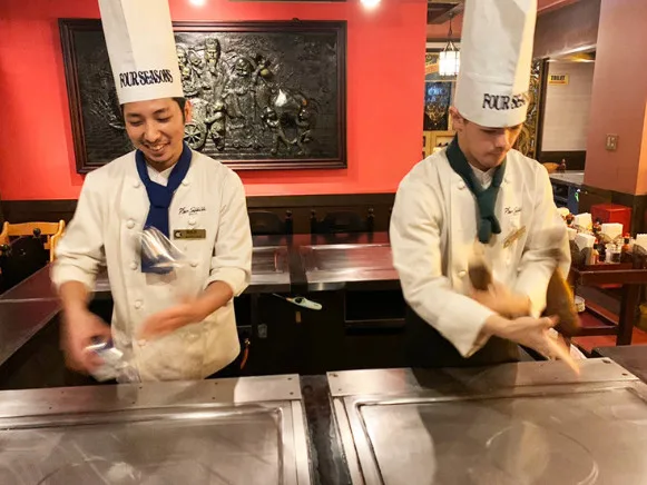 調理スタッフ【お肉や野菜を炒めたりする鉄板焼きのオシゴト】の画像