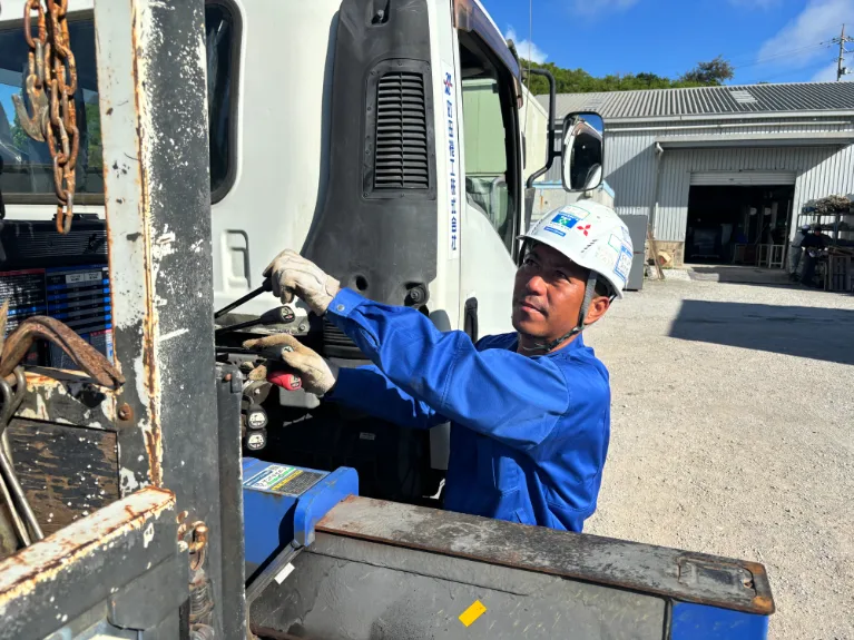 現場作業スタッフ【ユニットハウスの設営や解体作業】の画像