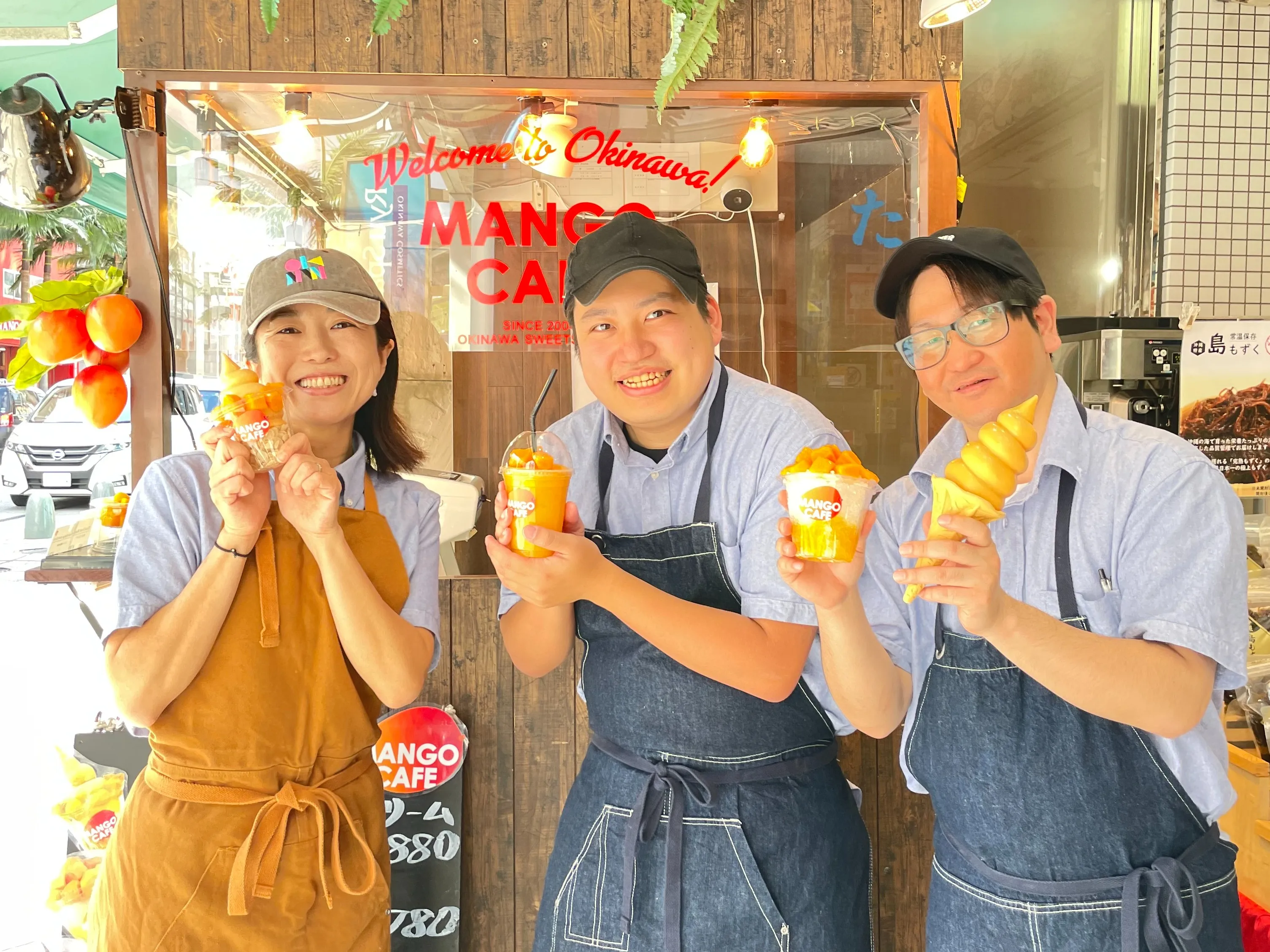 フルーツパーラー及び果物の販売スタッフ【国際通り店でのスイーツ販売や果物販売】の画像