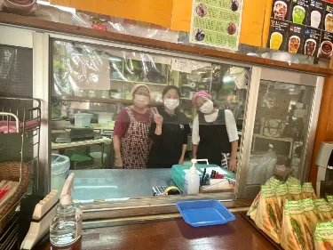 店内スタッフ(未経験可)【道の駅内のパーラーにてお手軽フードの調理補助や販売等】の画像