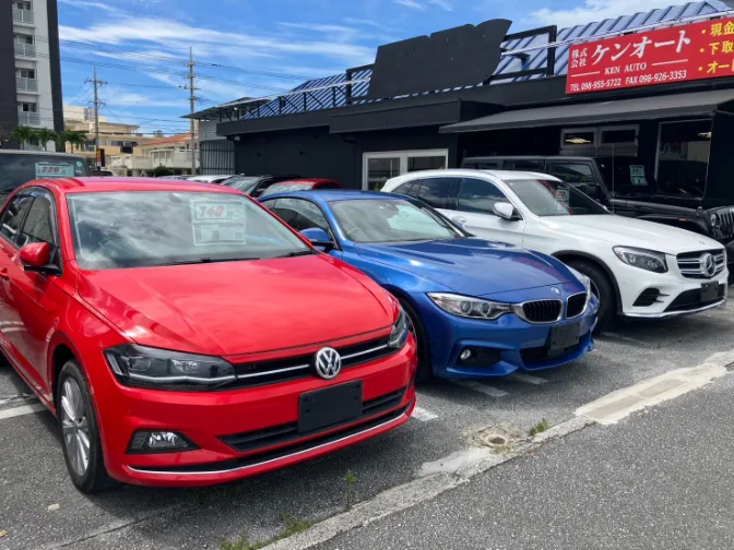 店舗スタッフ【中古車販売店での洗車や車内クリーニングおよび展示車の移動など】の画像