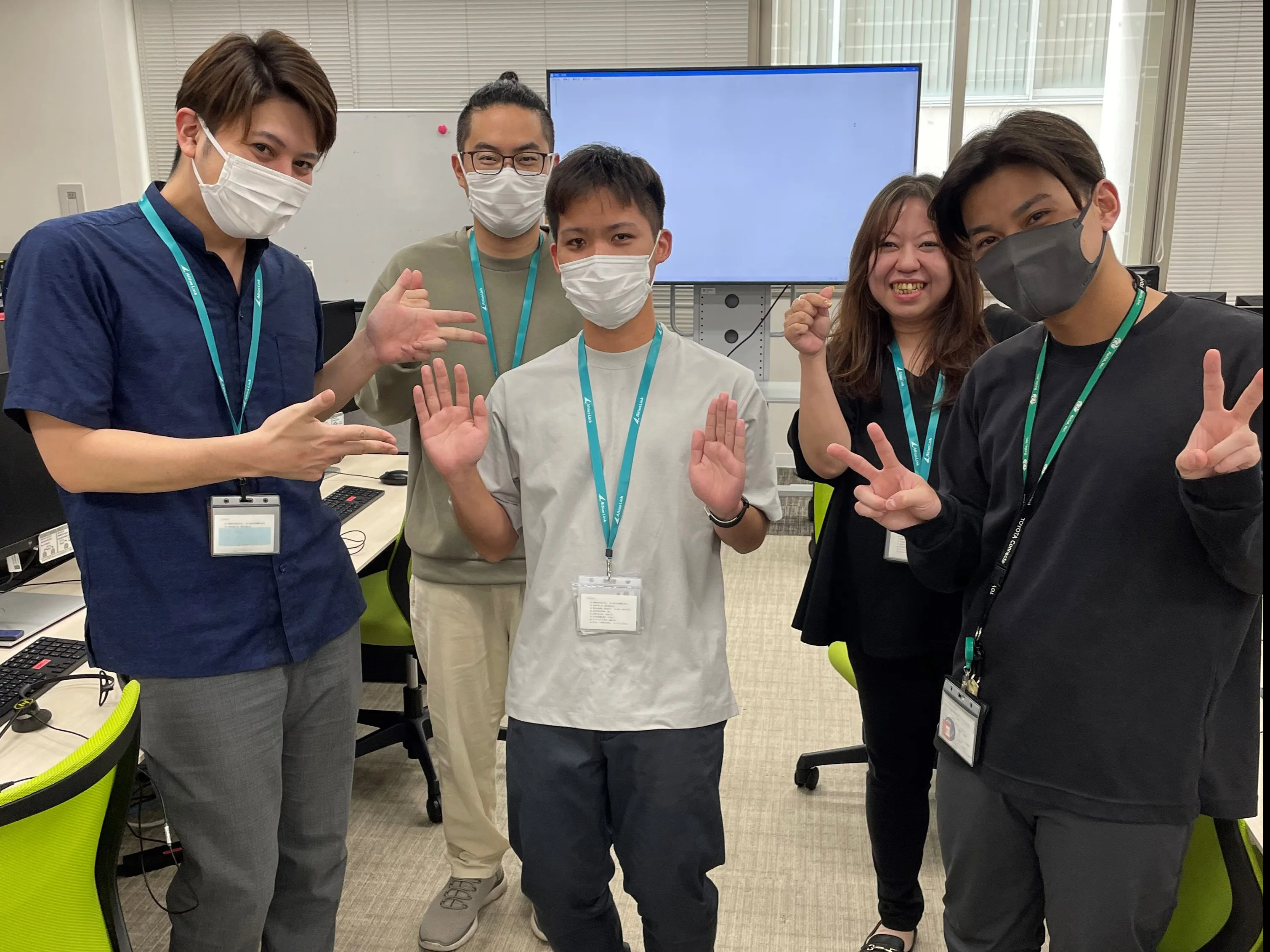 受付スタッフ【マニュアルに沿ってサービス料金に関するご案内のお仕事】の画像