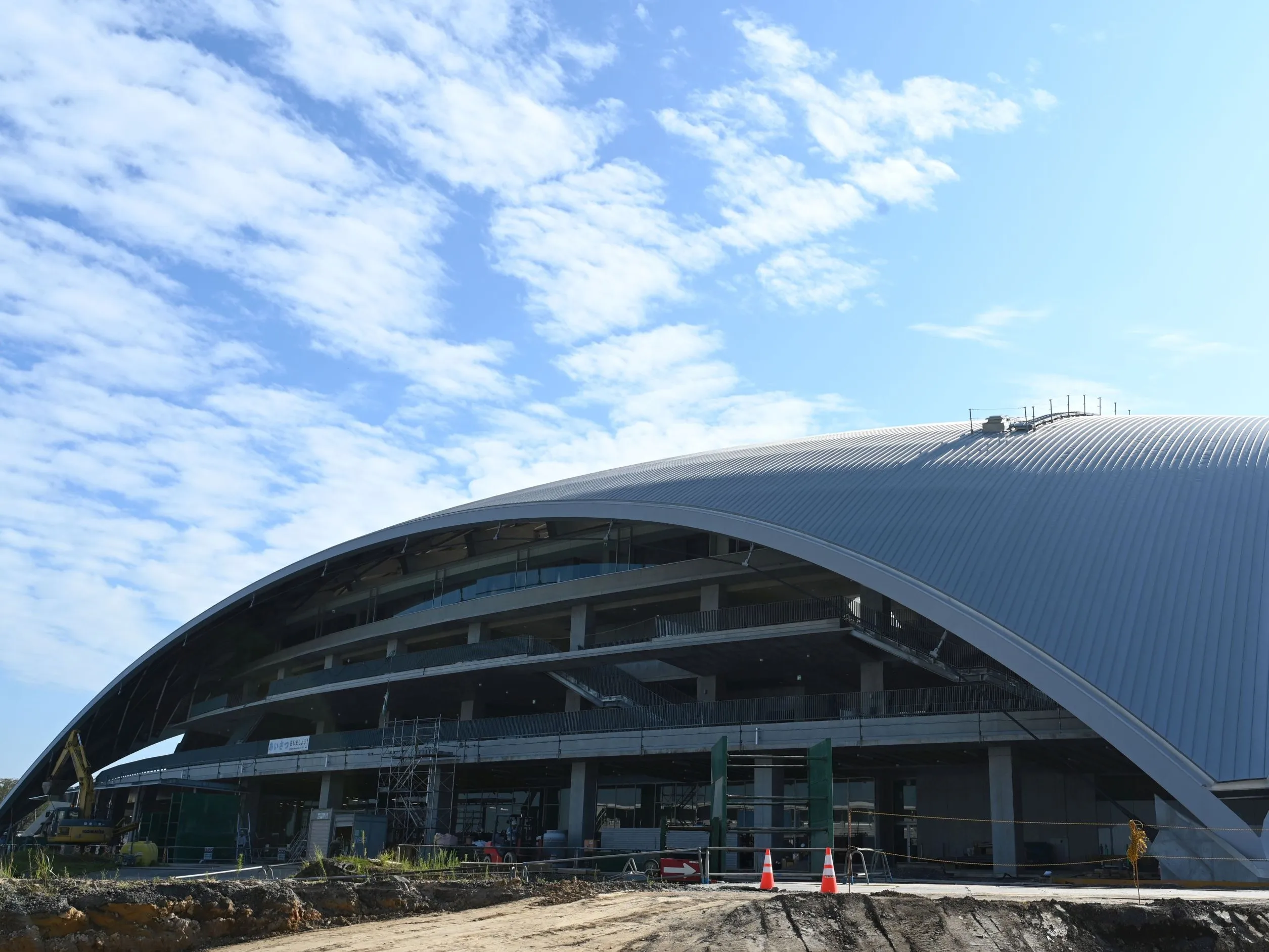 現場作業スタッフ（未経験者）【公共施設などの屋根工事や工場での加工業務など】の画像